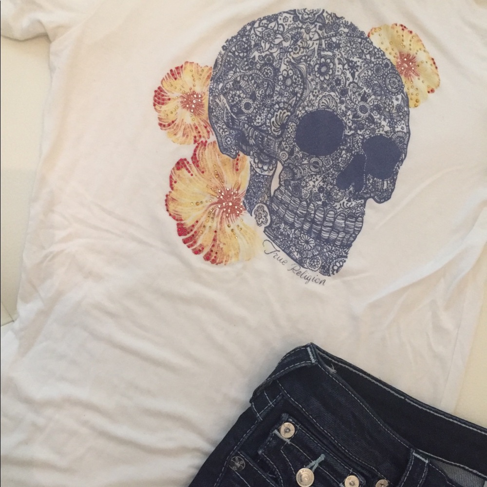 True religion shirt and shorts